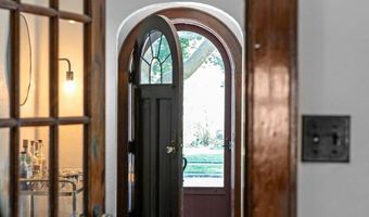 1613 N DIVISION St, Appleton, WI 54911