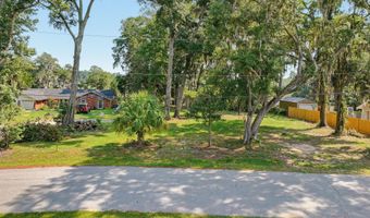 6114 Vaux Rd, Beaufort, SC 29906