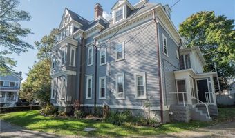 8 Cottage St 1, Newport, RI 02840