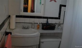 6528 Winona St, Allen Park, MI 48101