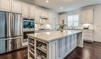 2448 Meadow Hills Dr, Ann Arbor, MI 48108