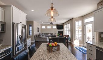 705 N Kaspar Ave, Arlington Heights, IL 60004
