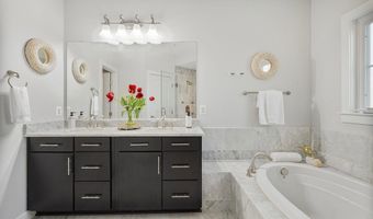 44713 PLYMPTON Sq, Ashburn, VA 20147