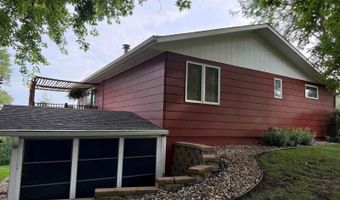 841 Country Club Dr, Akron, IA 51001