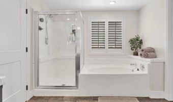 15305 Lookout Rd, Apple Valley, CA 92307