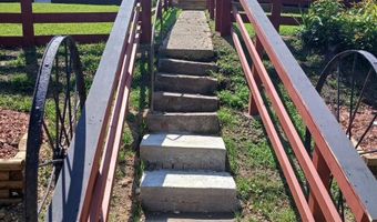 14 Manor Dr, Beattyville, KY 41311