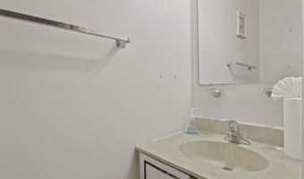 4301 GREENBERRY Ln, Annandale, VA 22003