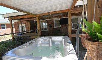 105 George, Abbeville, SC 29620