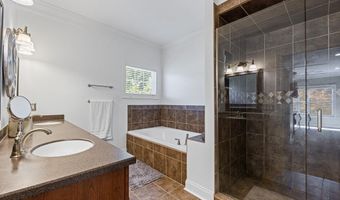 2820 Ashwood Dr, Alliance, OH 44601