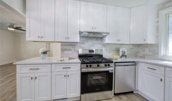 4749 COX St SE, Acworth, GA 30101