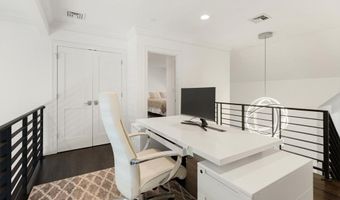 11 Crenshaw Ln 11, Andover, MA 01810