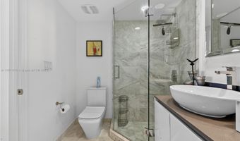 9821 E Bay Harbor Dr 402, Bay Harbor Islands, FL 33154