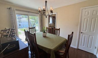 1317 N Mitchell Ave, Arlington Heights, IL 60004