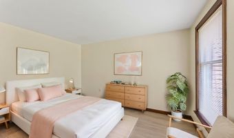 13 Cortland Cir, Bangor, ME 04401