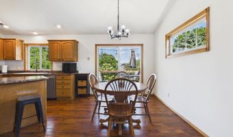 816 E Pine St, Brandon, SD 57005