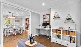 8605 ARDFOUR Ln, Annandale, VA 22003