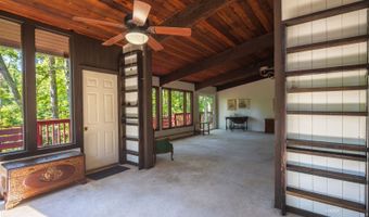 15 Angela St, Athens, OH 45701