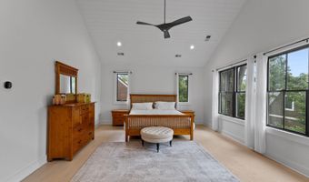 414 N MONROE St, Arlington, VA 22201