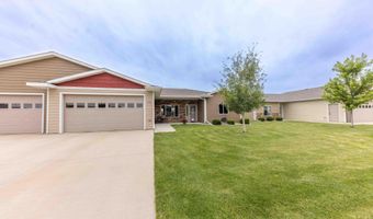 1716 Miller Ln, Aberdeen, SD 57401