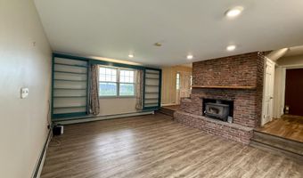54 Pine Ledge Rd, Bangor, ME 04401