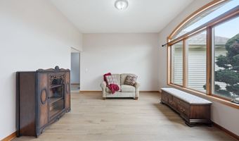 7833 Garman Rd, Auburn, IN 46706