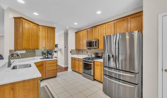 40 Bunker Hill Dr, Allentown, NJ 08501