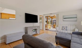 10 Kerins Ter, Newport, RI 02840