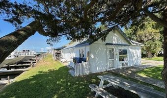 319 Old Causeway Rd, Atlantic Beach, NC 28512