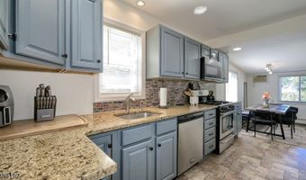 52 Riveredge Rd, Bayonne, NJ 07035