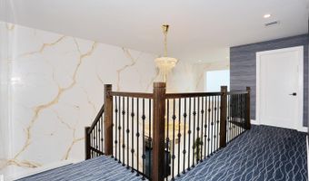 13 Autumn Ct, Airmont, NY 10901