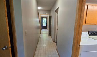 1933 Wilby Rd, Albert Lea, MN 56007