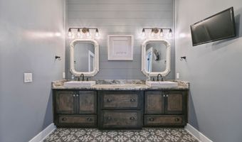 722 Lakeshore Dr, Autaugaville, AL 36003