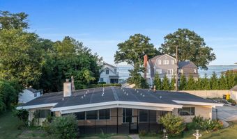 45 E LAKE Dr, Annapolis, MD 21403