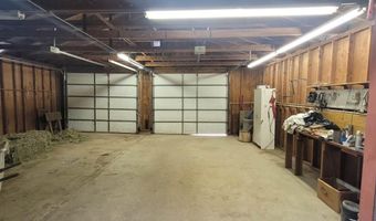 21092 Shelly Ln, Anderson, CA 96007