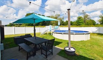 1251 Winter Fern Ave, Akron, OH 44312