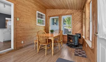 61 Sunny Hollow Pl, Bangor, ME 04401