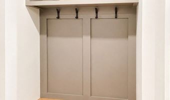 28 Amsden St 28, Arlington, MA 02474
