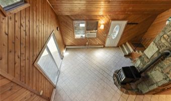 130 S Niantic Dr, Charlestown, RI 02813