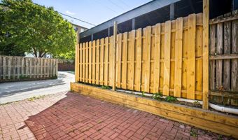 1427 BOLTON St 2, Baltimore, MD 21217