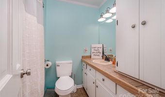 2106 Woodhurst Ln, Albemarle, NC 28001