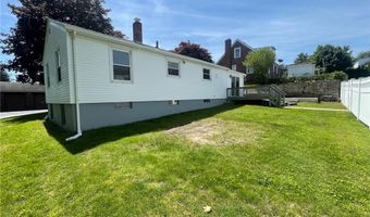 29 TACOMA St, Cranston, RI 02920