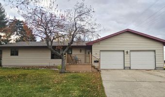 204 NE 21st Ave, Aberdeen, SD 57401