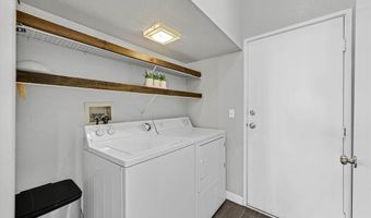 251 S Green Valley Pkwy 2012, Henderson, NV 89012
