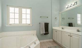 4 Osprey Ln, Bayville, NJ 08721