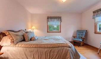 2433 CARLETON Ave, Appleton, WI 54915
