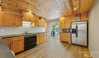 14 Melonie Loop, Cascade, ID 83611