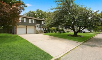 64 Woodland Rd, Bayville, NJ 08721