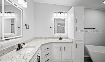 137 Winsor Rd, Beaufort, SC 29906