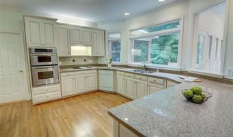 5404 Chaversham Ln, Peachtree Corners, GA 30092