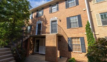 929 ROLFE St S 2, Arlington, VA 22204